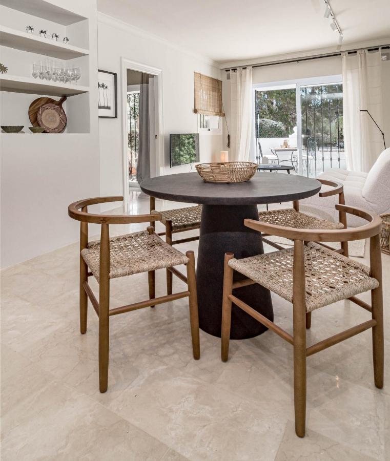 Fully Renovated Modern 2 Bedroom In Aloha Pueblo Marbellac